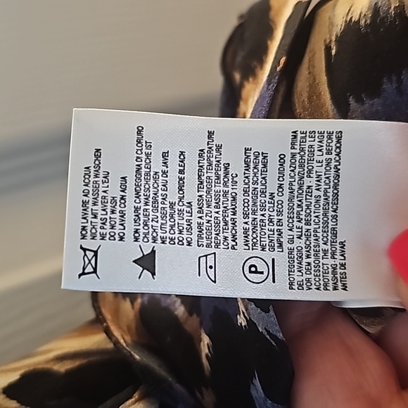 Blumarine Leopard Print Silk Shirt Size 42 - Picture 5 of 7